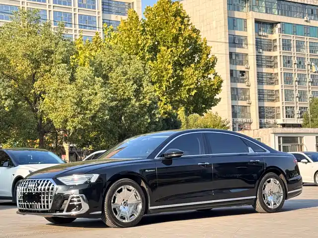 AUDI A8 2021