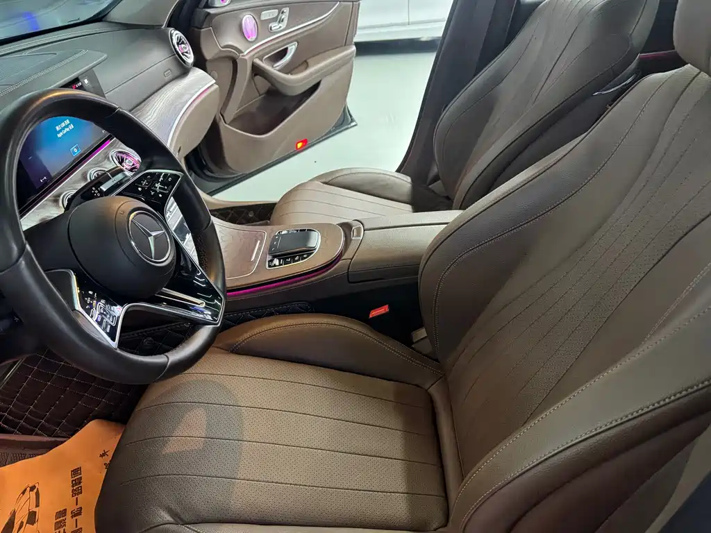 Mercedes-Benz E-Class — миниатюра 6