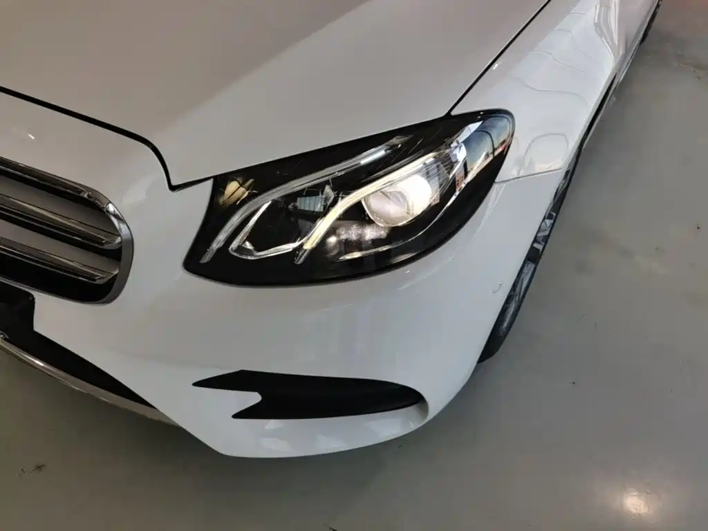 Mercedes-Benz E-Class — миниатюра 24