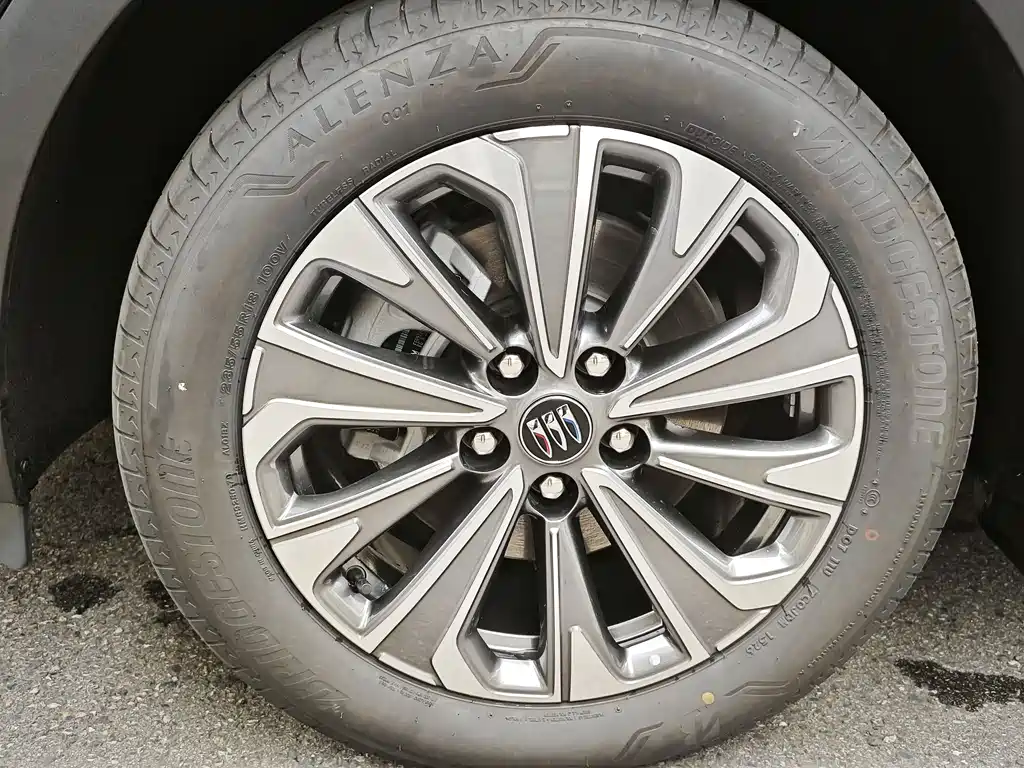 Buick Envision Plus — миниатюра 5
