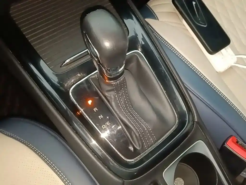 Roewe i5 — миниатюра 14