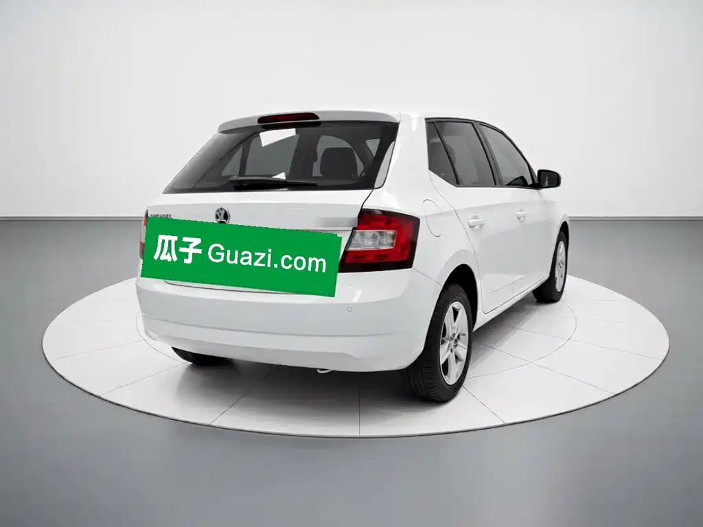 Skoda Fabia — миниатюра 6