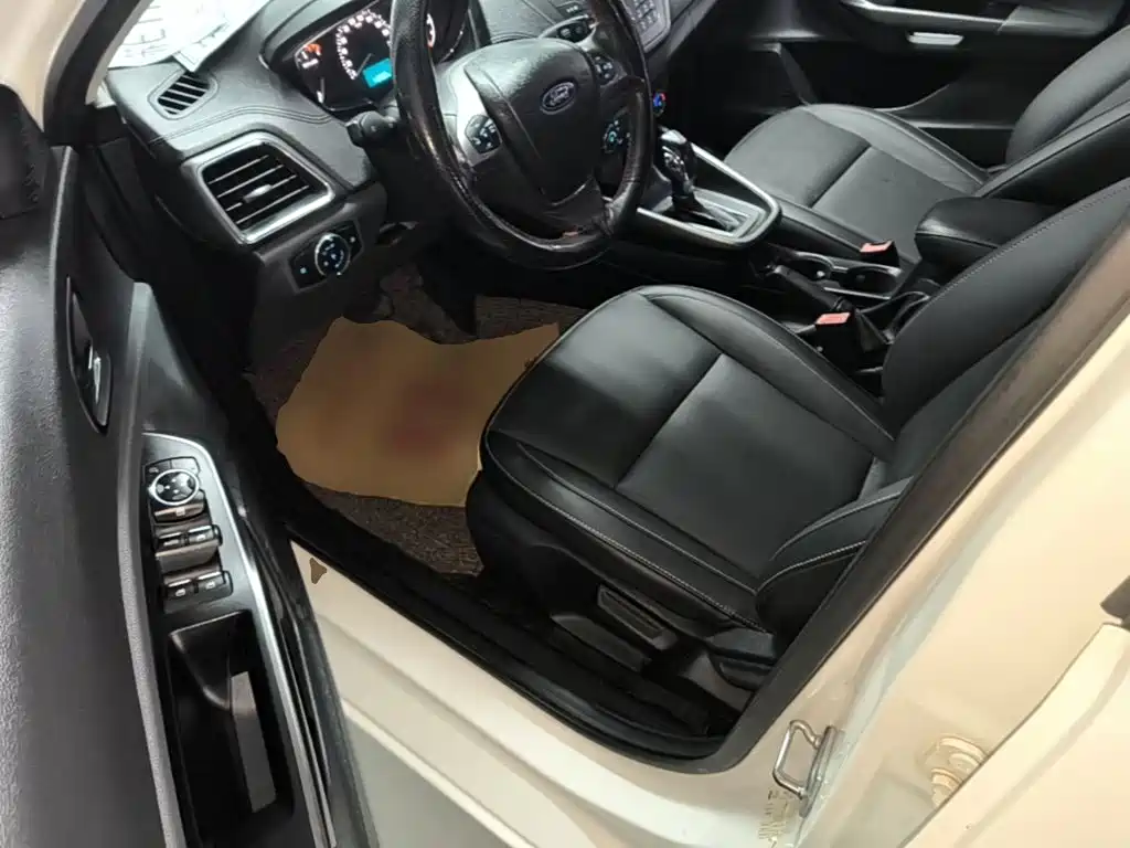 Ford Escort — миниатюра 16