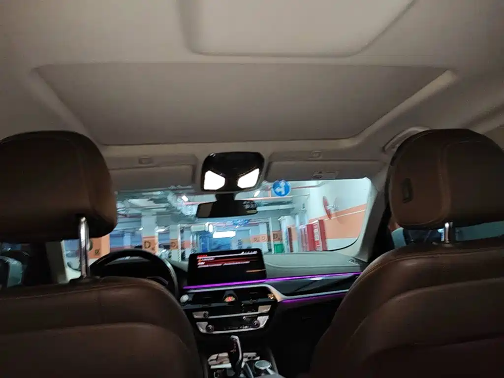 BMW 5 Series — миниатюра 13