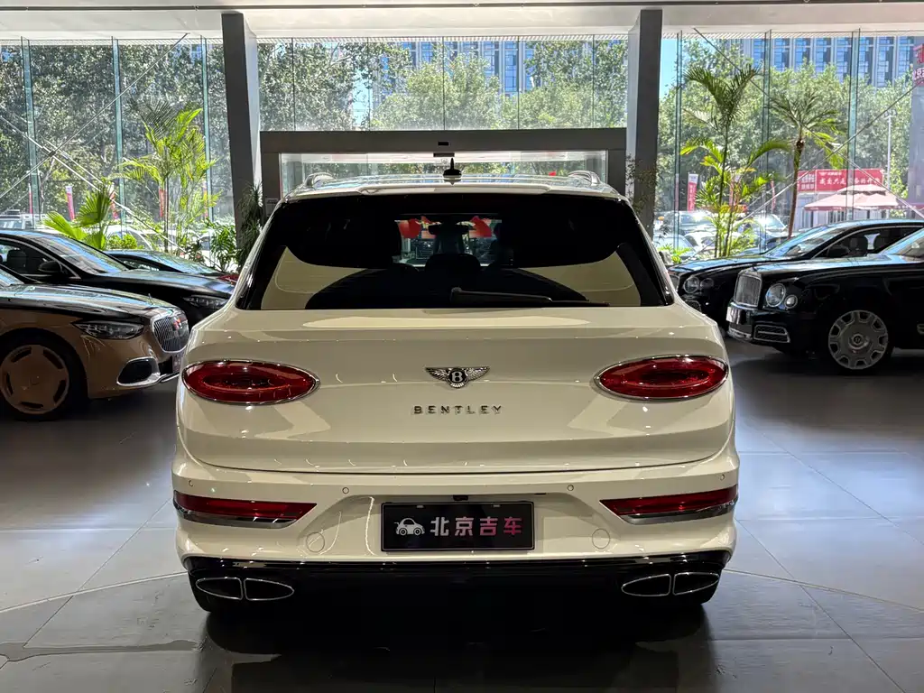 Bentley Bentayga — миниатюра 20