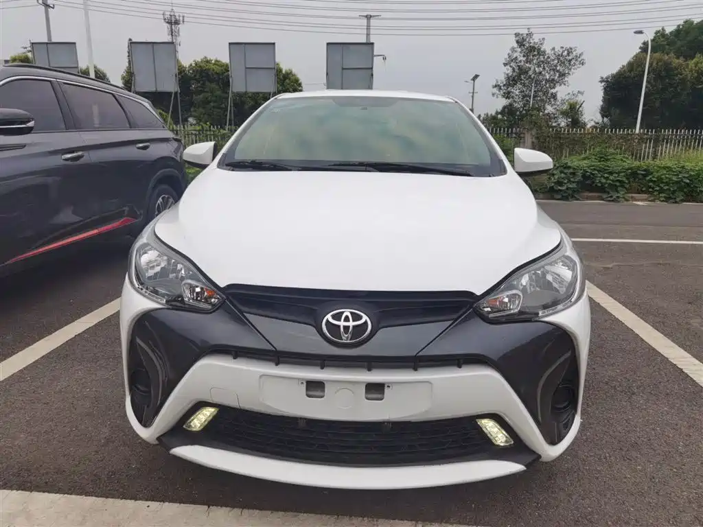 TOYOTA YARIS L ZHIXUAN