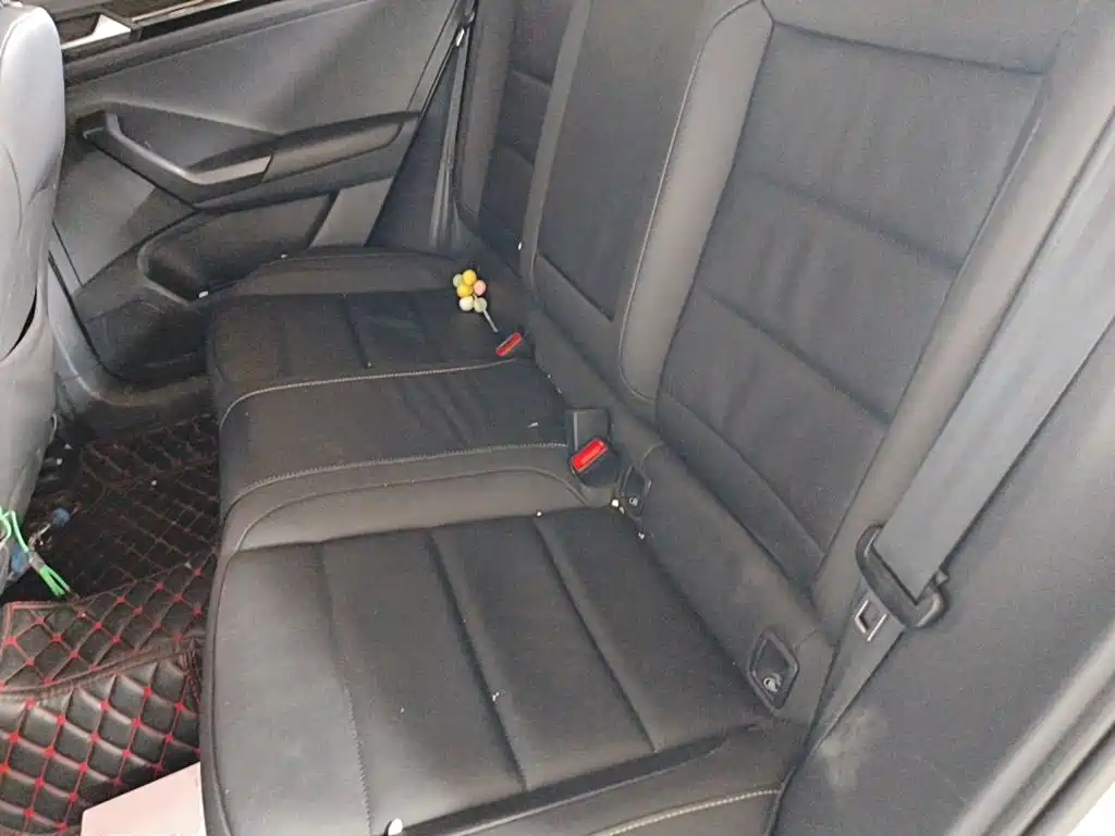 Volkswagen T-Roc — миниатюра 13