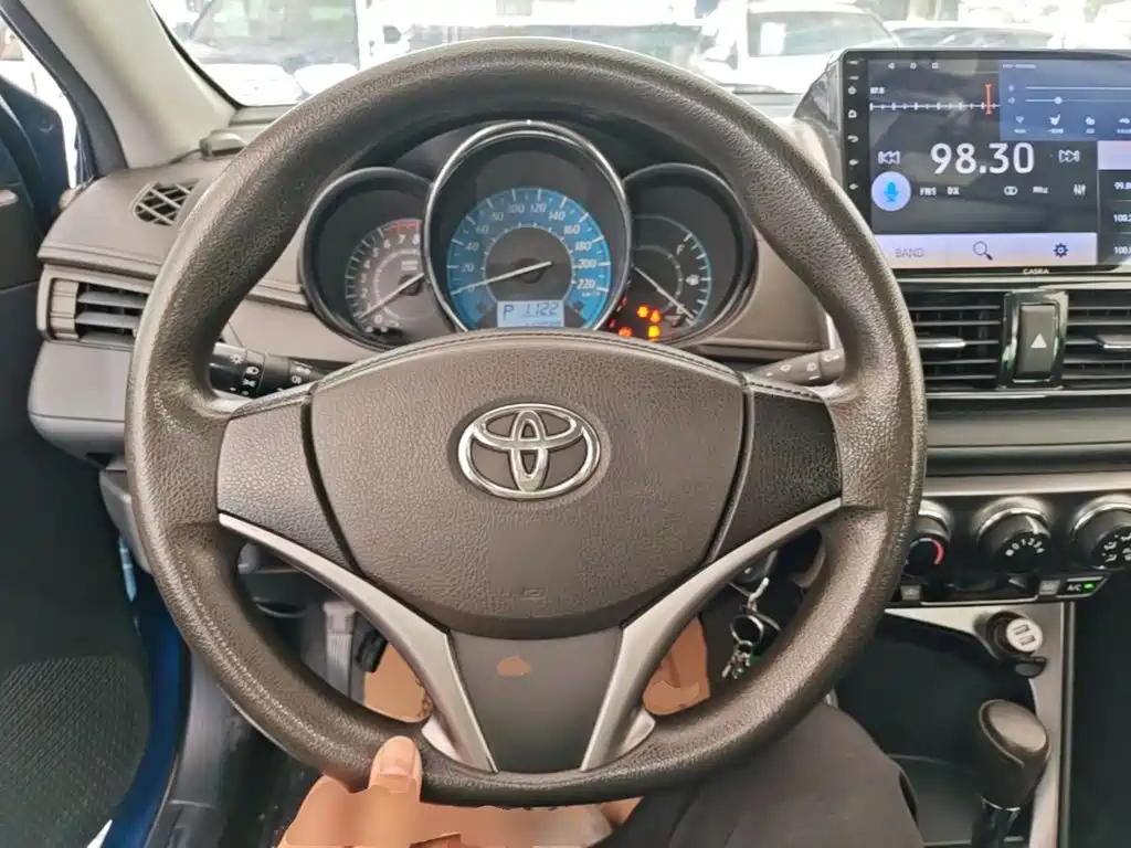 Toyota Yaris L — миниатюра 11