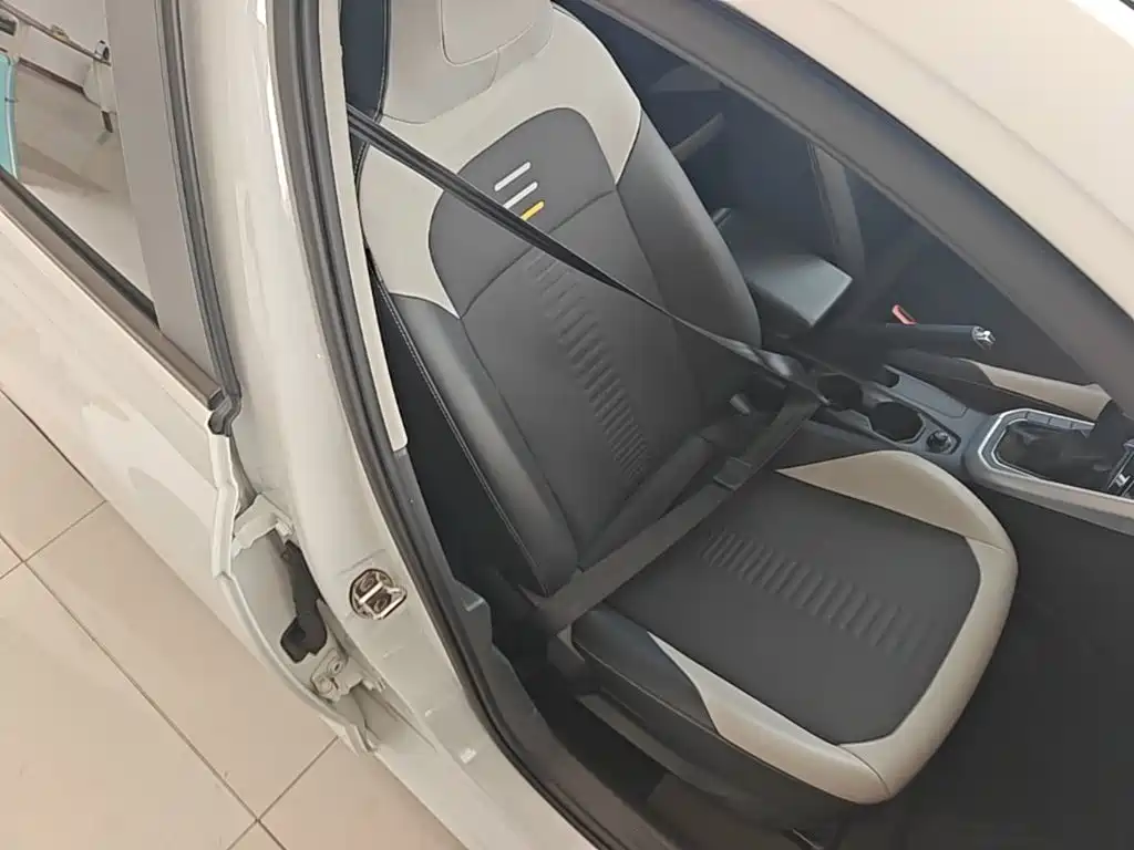Volkswagen Polo — миниатюра 25