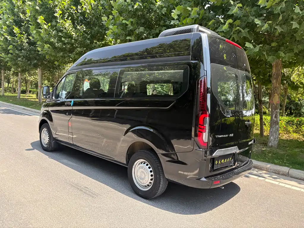 Ford Transit 2023 2.0T AT 5/6 мест