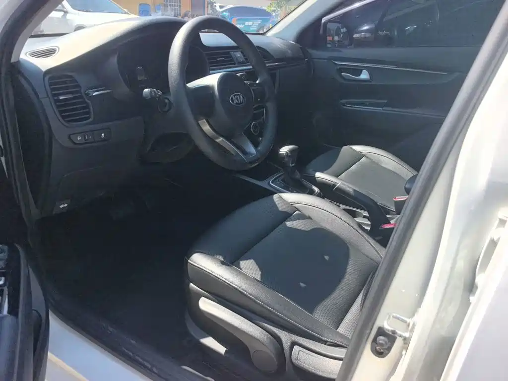 Kia K2 — миниатюра 13