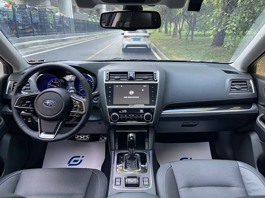 Subaru Outback — миниатюра 4