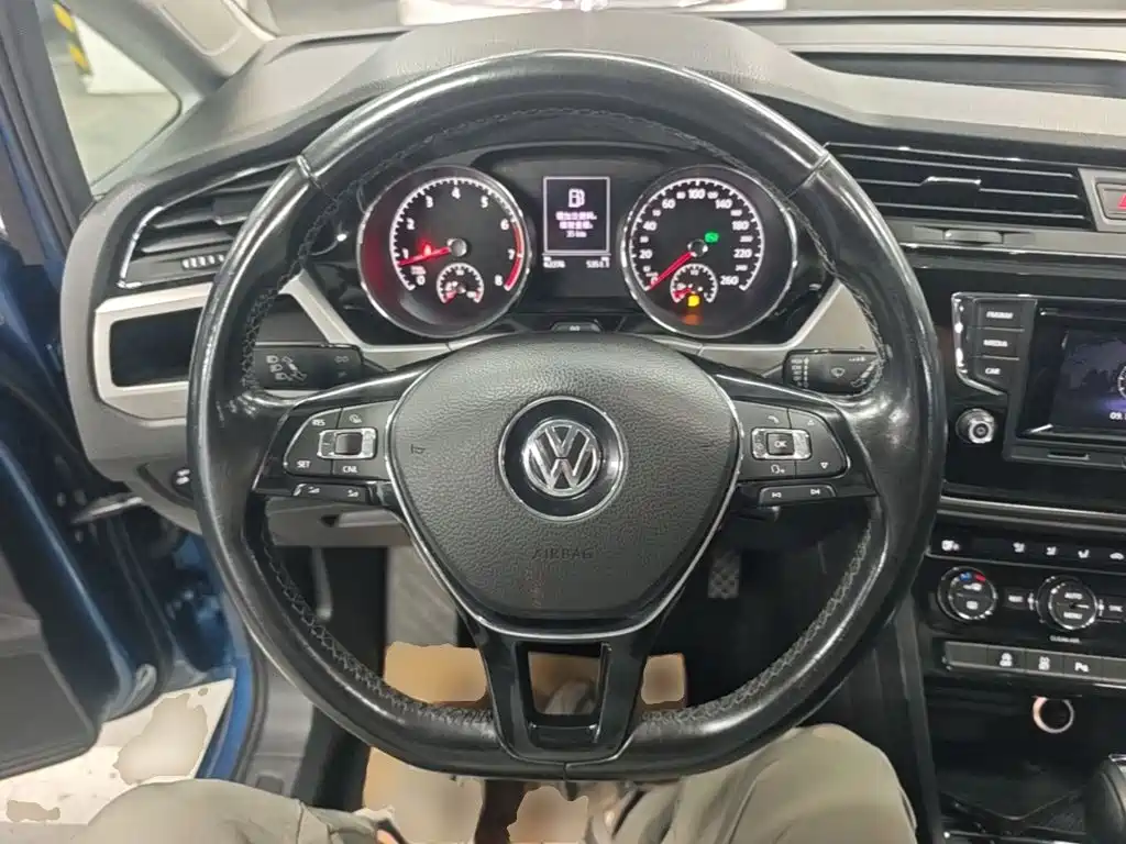 Volkswagen Touran — миниатюра 11