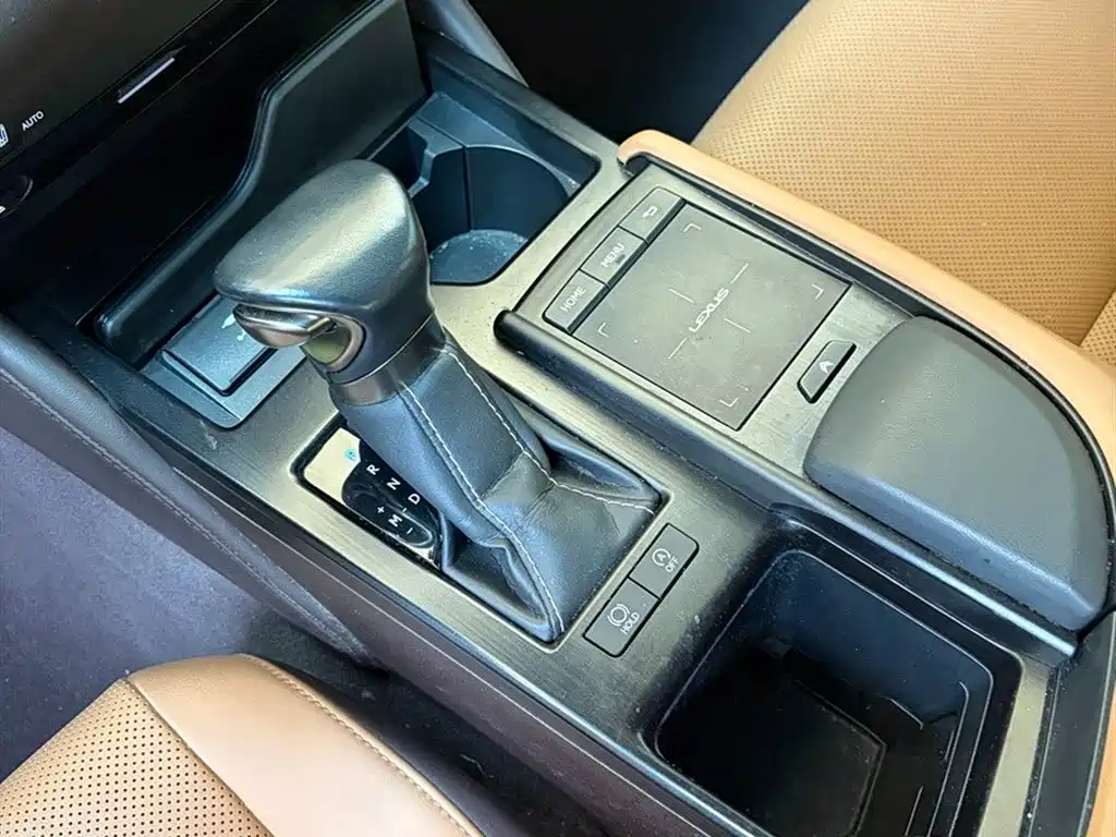 Lexus ES — миниатюра 14