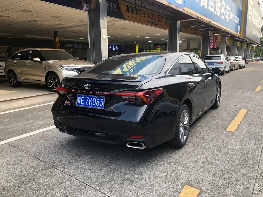 Toyota Avalon — миниатюра 6