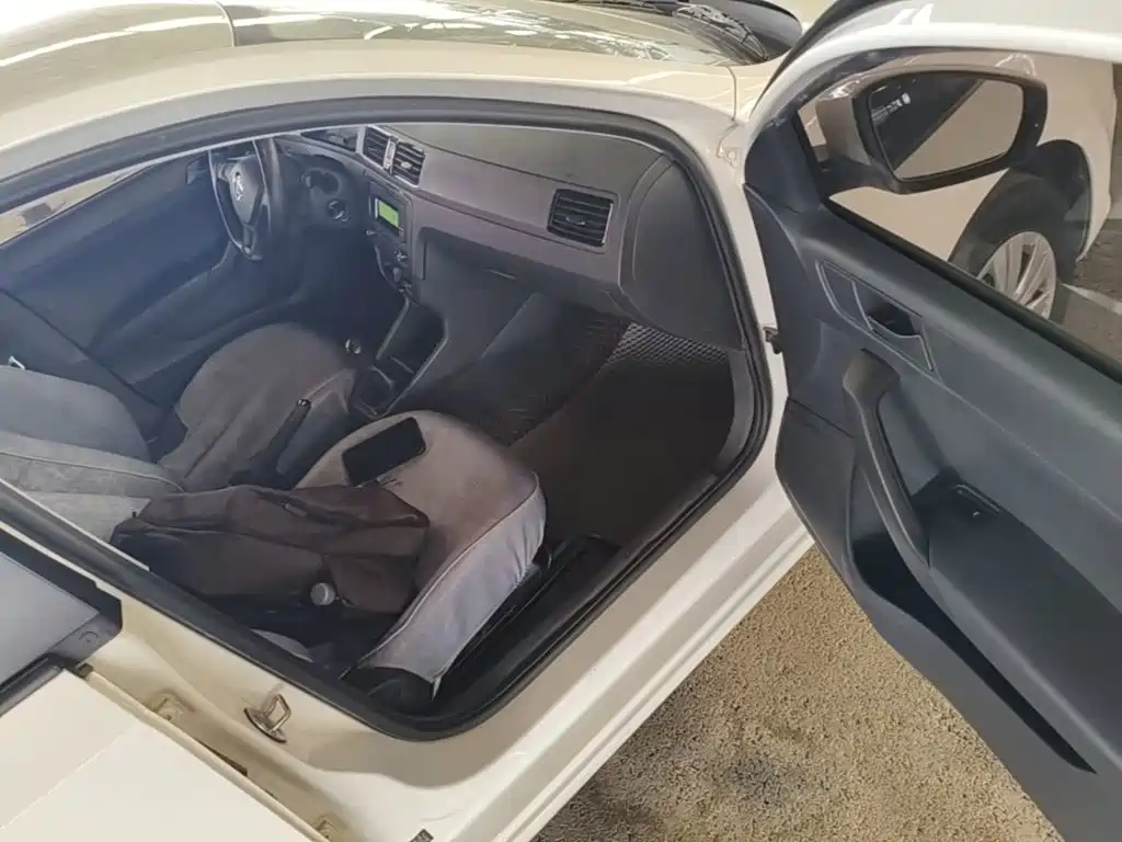Volkswagen Santana — миниатюра 9