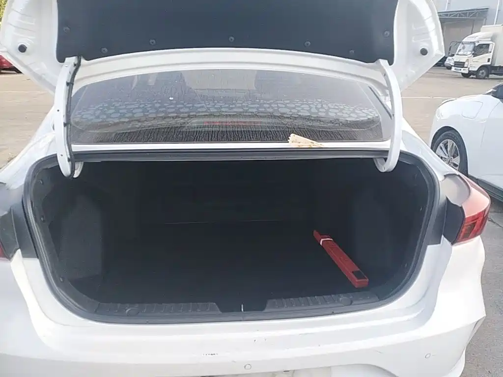 Changan Eado New Energy — миниатюра 19