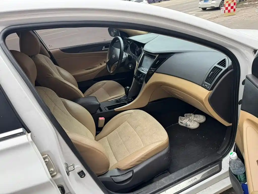Hyundai Sonata — миниатюра 3
