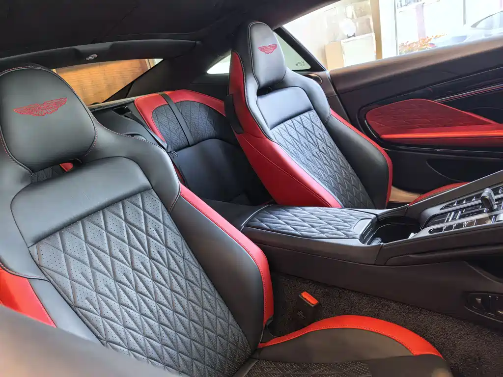 Aston Martin DB12 2025 4.0T V8 Coupe