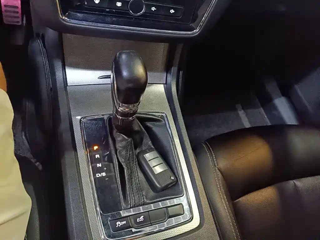 Roewe i6 Classic — миниатюра 14