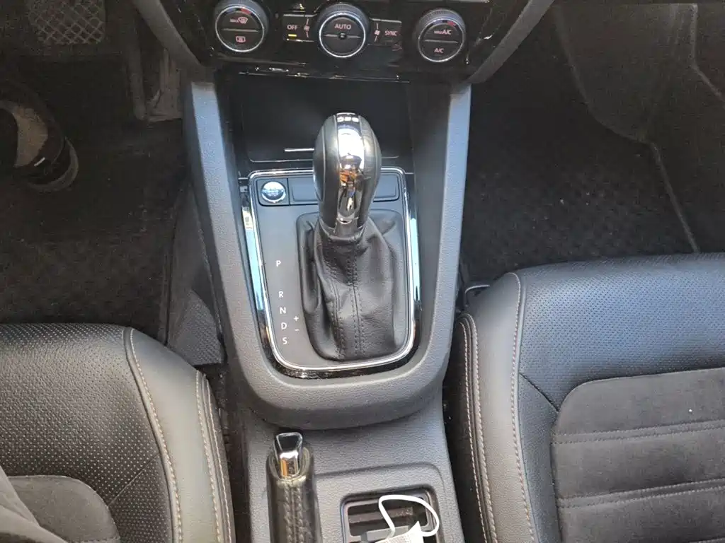 Volkswagen Sagitar — миниатюра 15