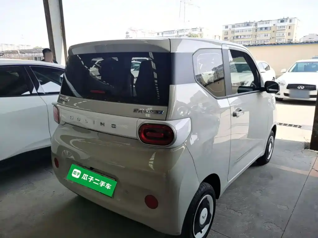 Wuling MINIEV — миниатюра 7