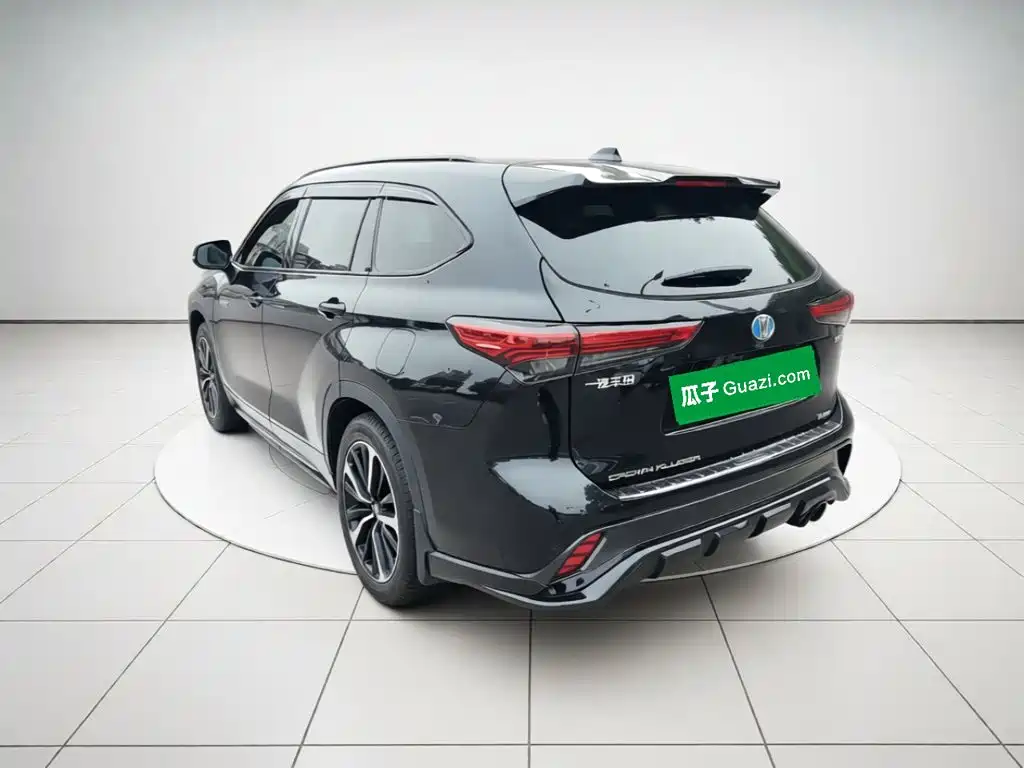 Toyota Crown Kluger — миниатюра 25