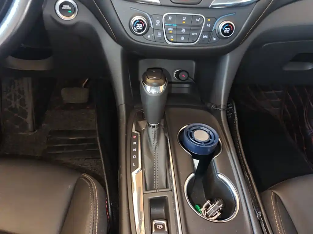 Chevrolet Equinox — миниатюра 14