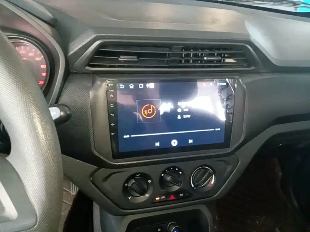 Wuling Hongguang — миниатюра 13