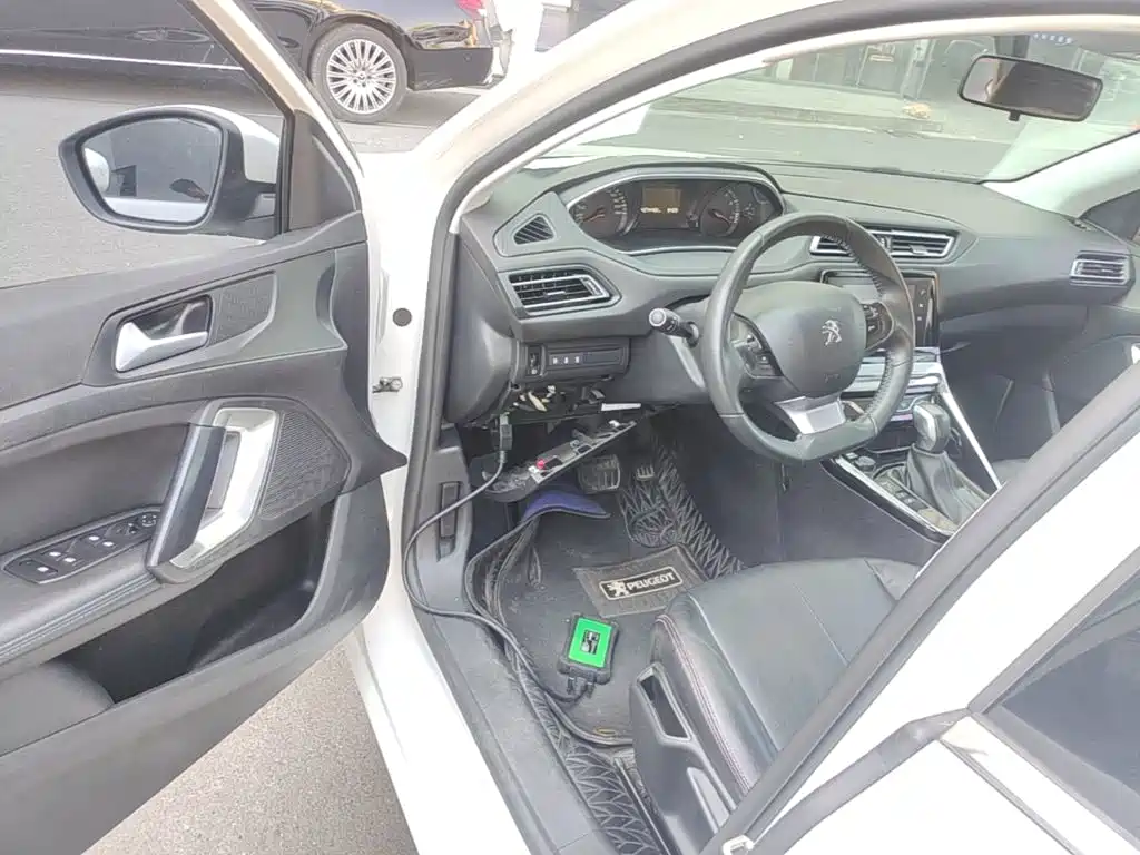 Peugeot 308 — миниатюра 16