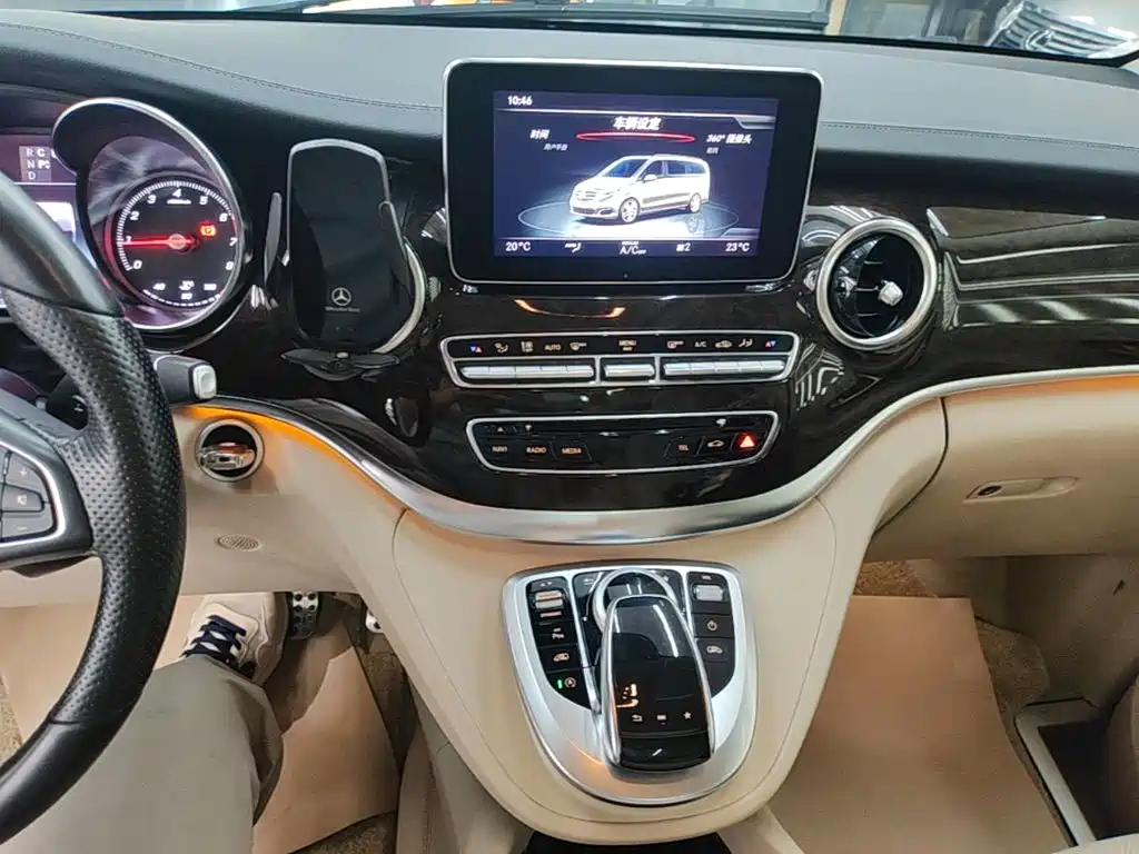 Mercedes-Benz V-Class — миниатюра 13