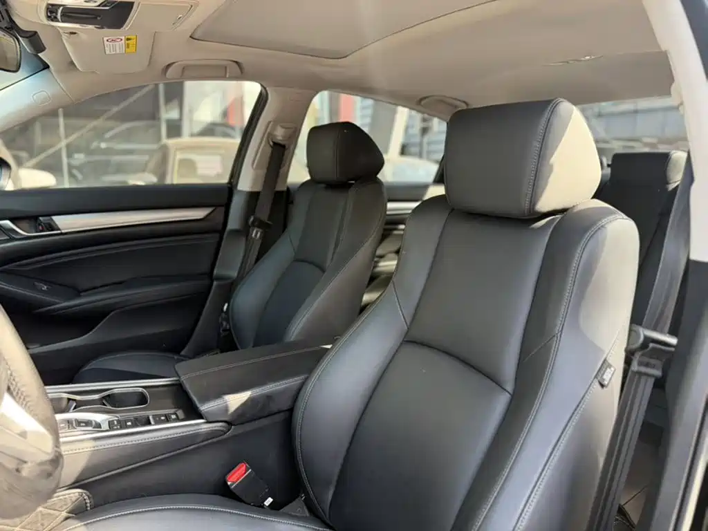 Honda Accord — миниатюра 14