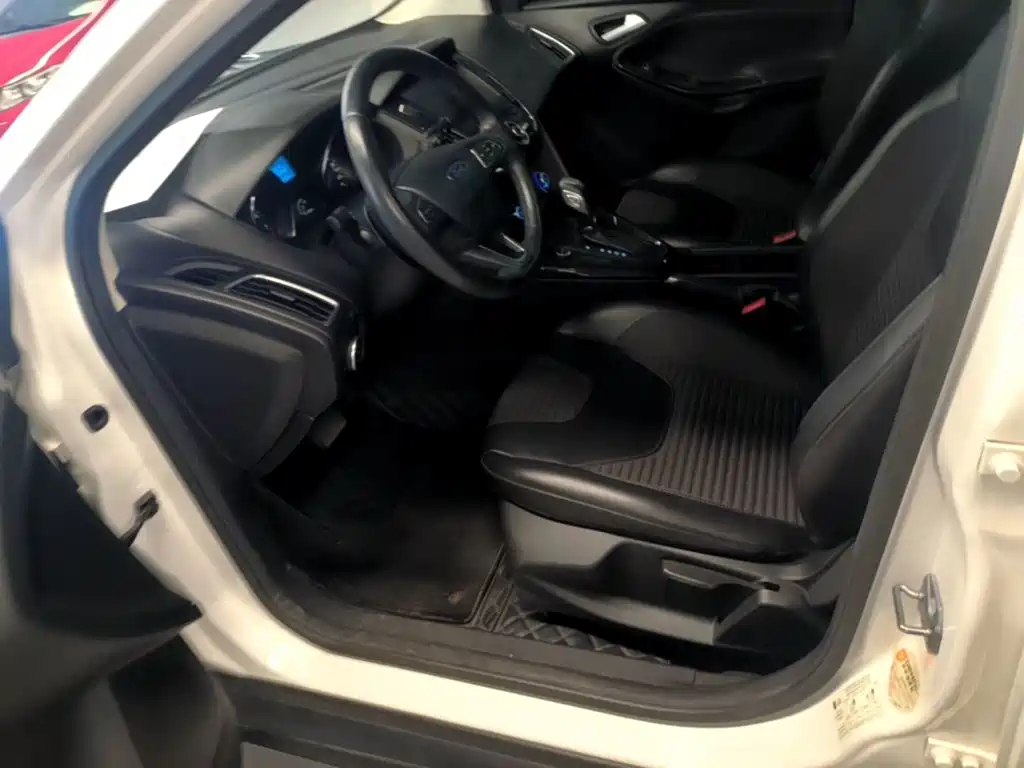 Ford Focus — миниатюра 15