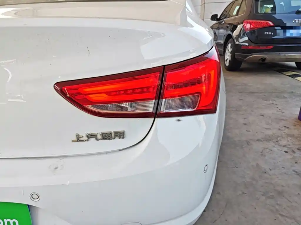 Buick Verano — миниатюра 8