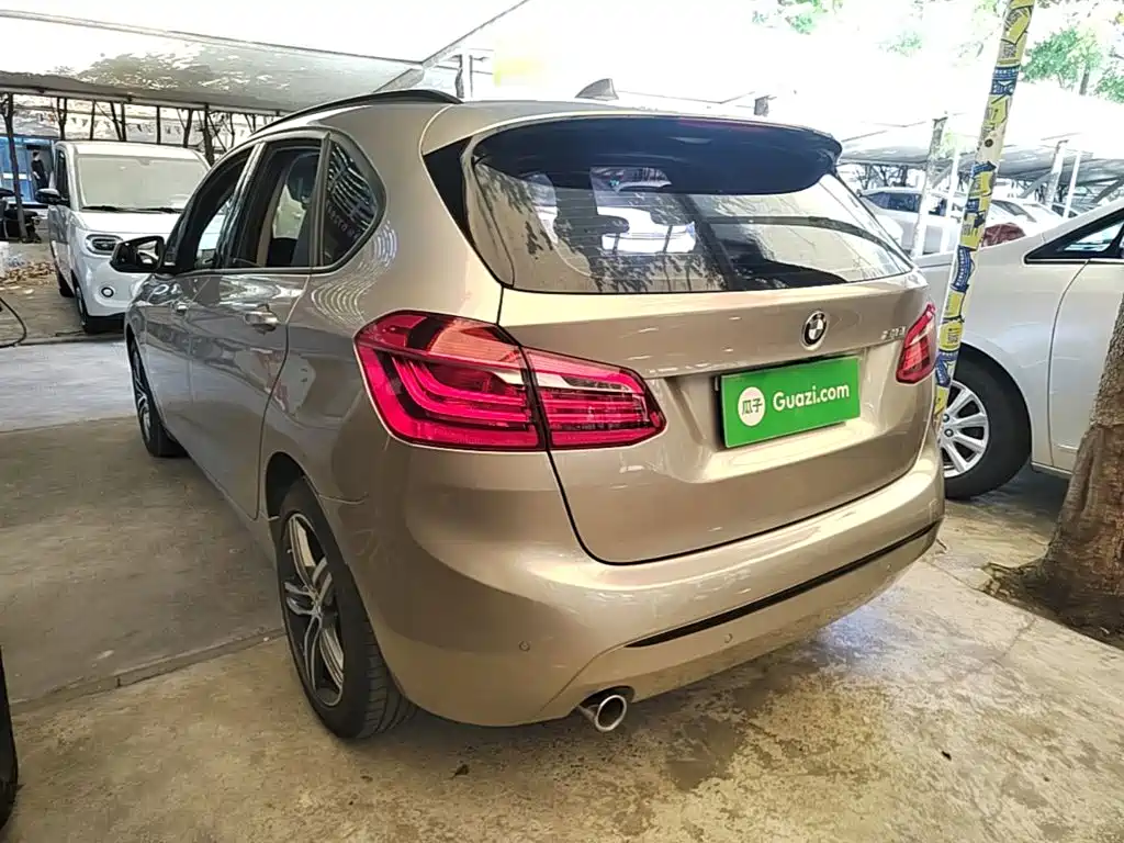 BMW 2 Series Active Tourer — миниатюра 5