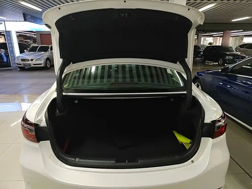 Mazda Atenza — миниатюра 19