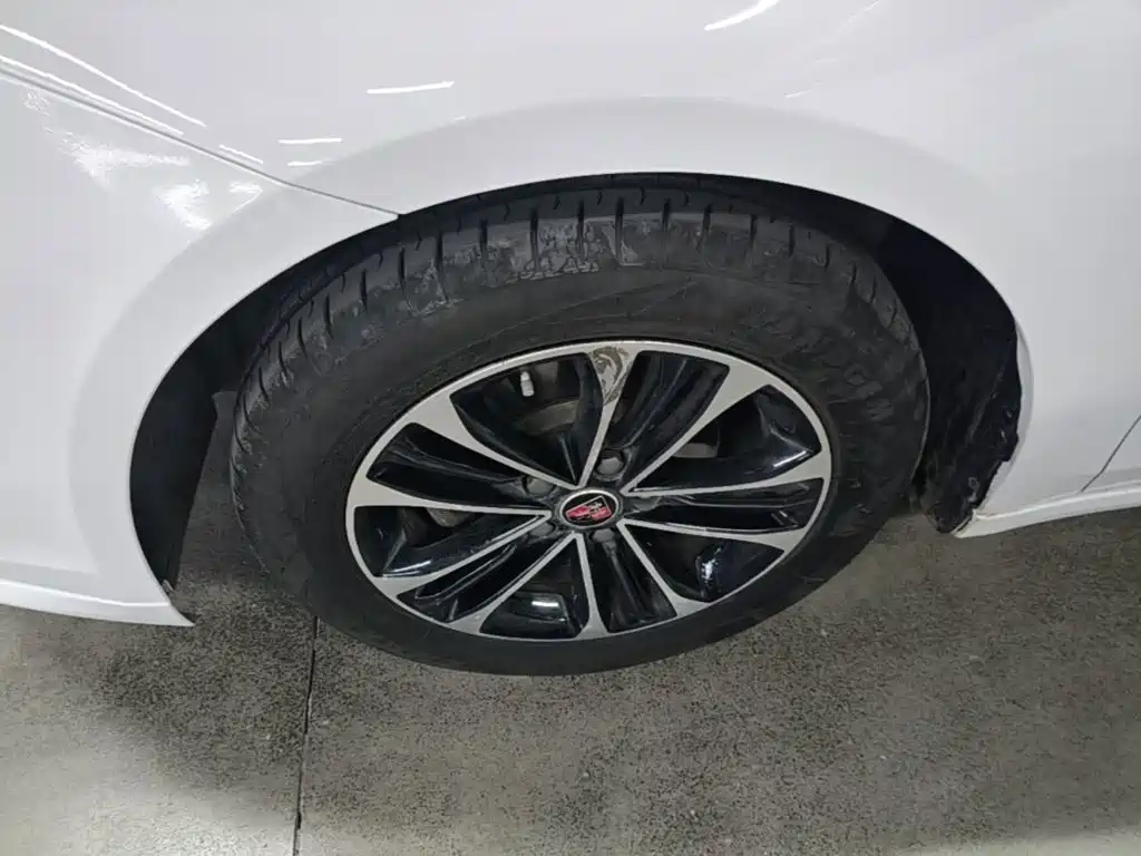 Roewe i6 Classic — миниатюра 23