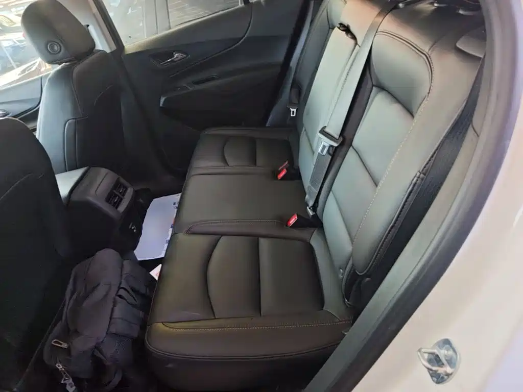 Chevrolet Equinox — миниатюра 17