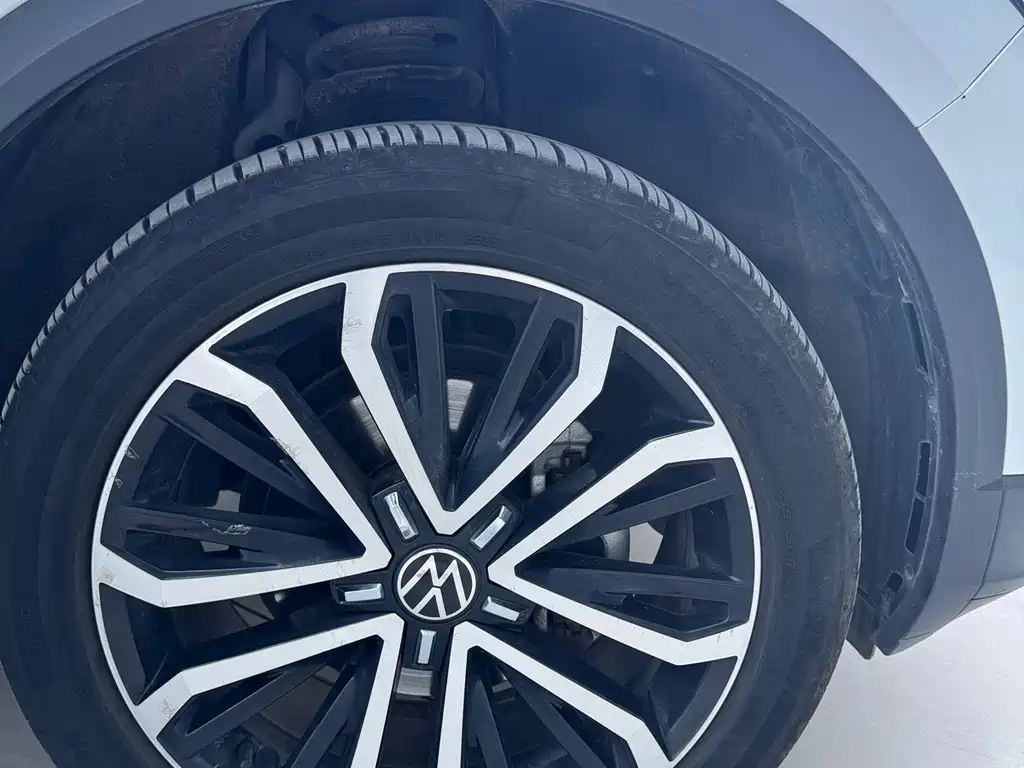 Volkswagen T-Roc — миниатюра 4