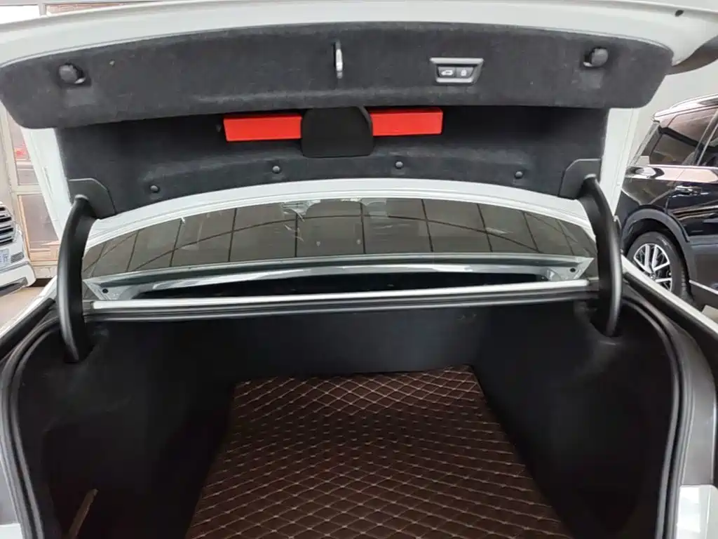 BMW 3 Series — миниатюра 19