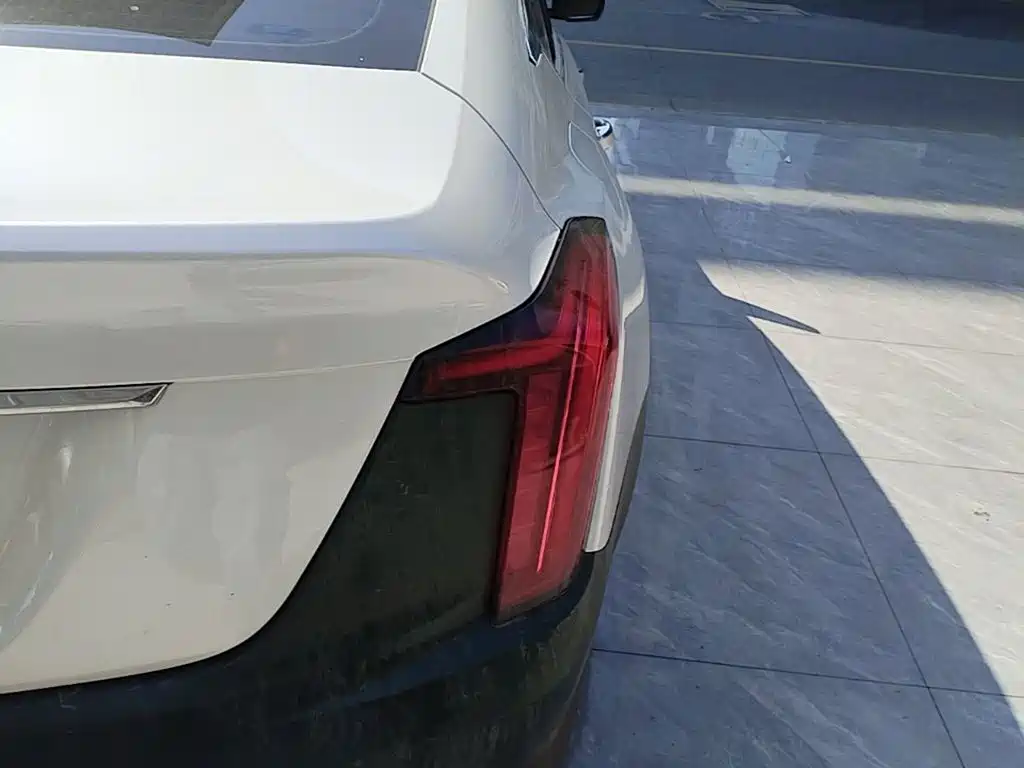 Cadillac CT5 — миниатюра 8