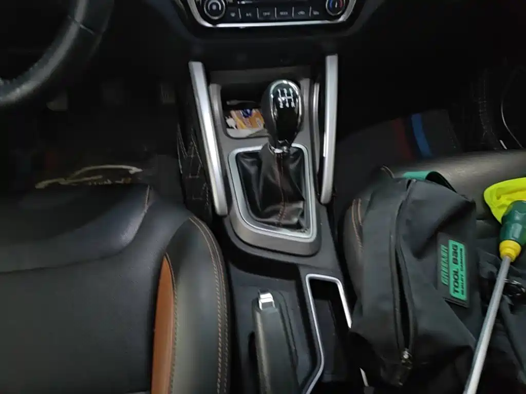 Geely Vision X3 — миниатюра 14