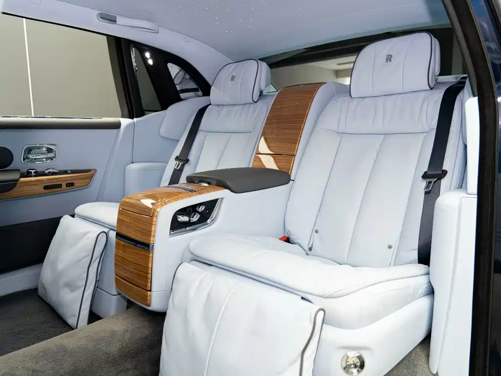Rolls-Royce Phantom — миниатюра 18