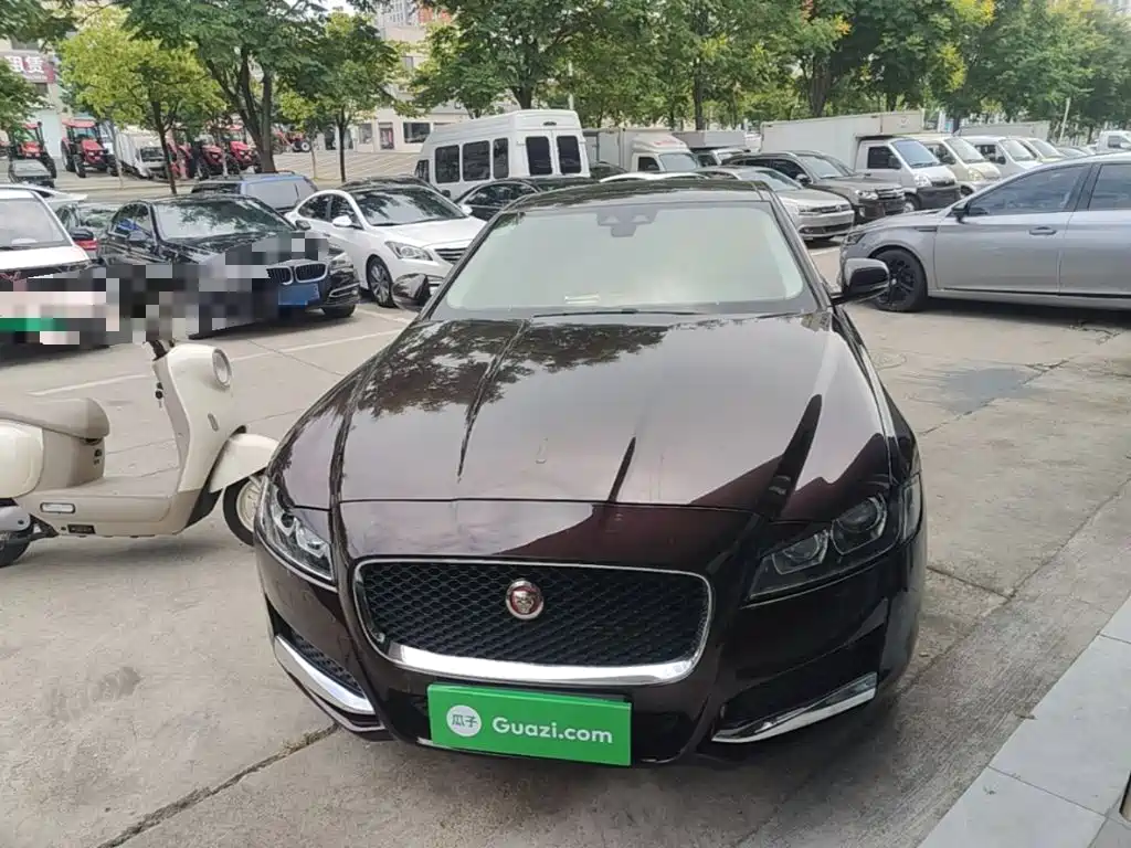 Jaguar XFL — миниатюра 3