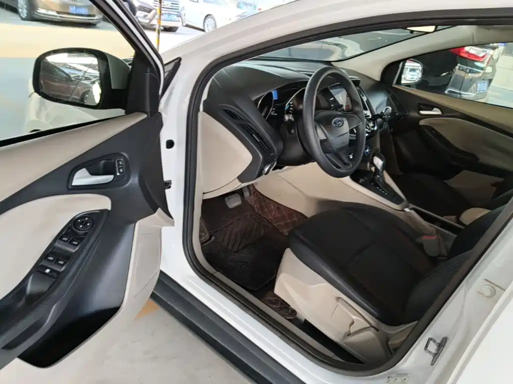 Ford Focus — миниатюра 16