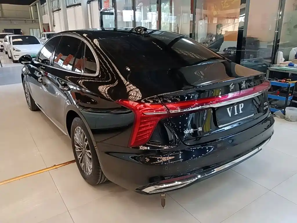 Hongqi Hongqi H5 — миниатюра 5