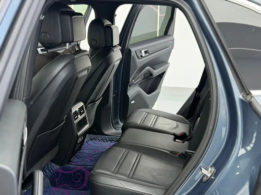 Porsche Cayenne Hybrid — миниатюра 11