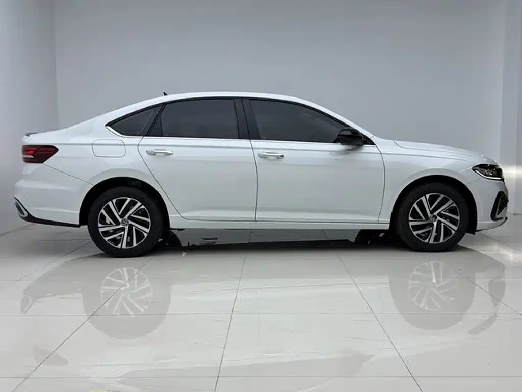 Volkswagen Lavida — миниатюра 10