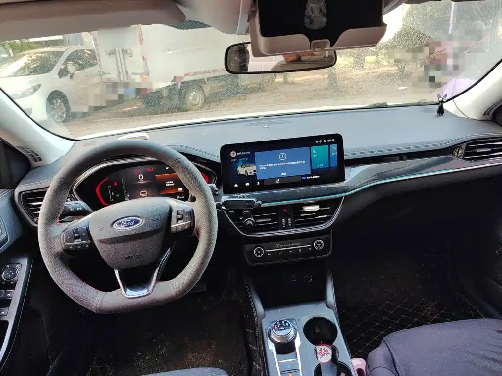 Ford Focus — миниатюра 10
