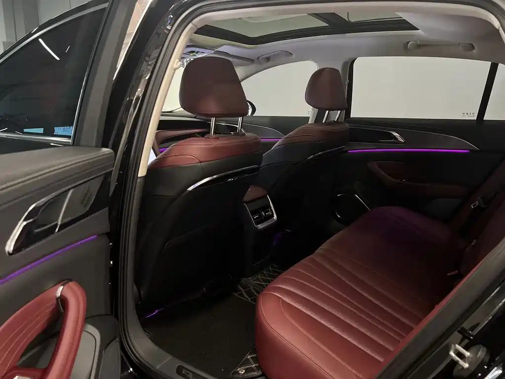 Hongqi Hongqi H5 — миниатюра 4